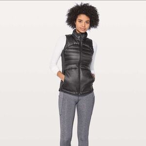 Lululemon Down For A Run Vest II Size 2 - Black